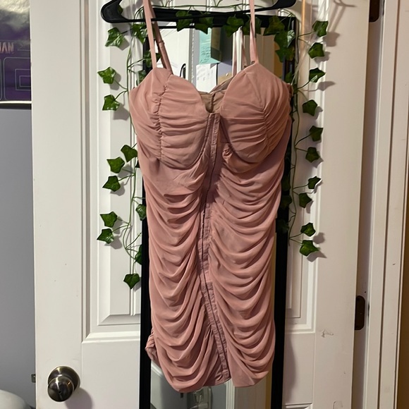 A beautiful rose gold/dusty pink dress from fashion nova! - Picture 1 of 3